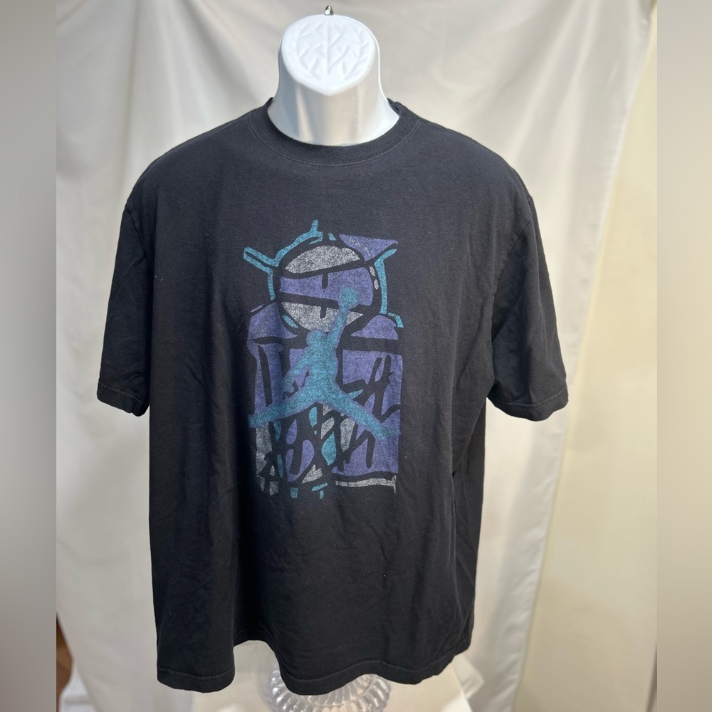 Vintage JORDAN tee shirt in black, purple and aqua JUMPMAN with basket in XL